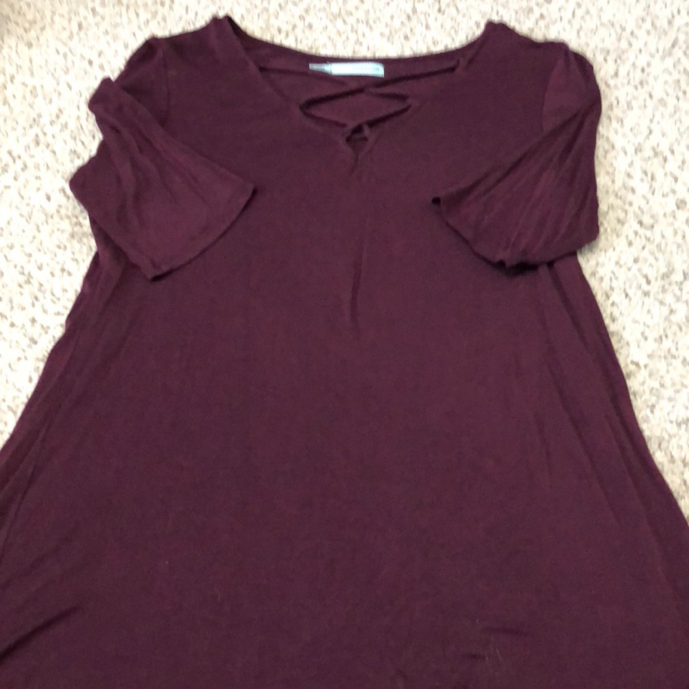 Lace up v neck tee!